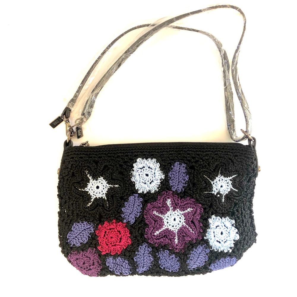 NWOT DOWA HANDMADE CROCHET 🧶 FLOWER 🌸 BAG